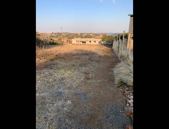 LAND FOR SALE IN VAAL MARINA